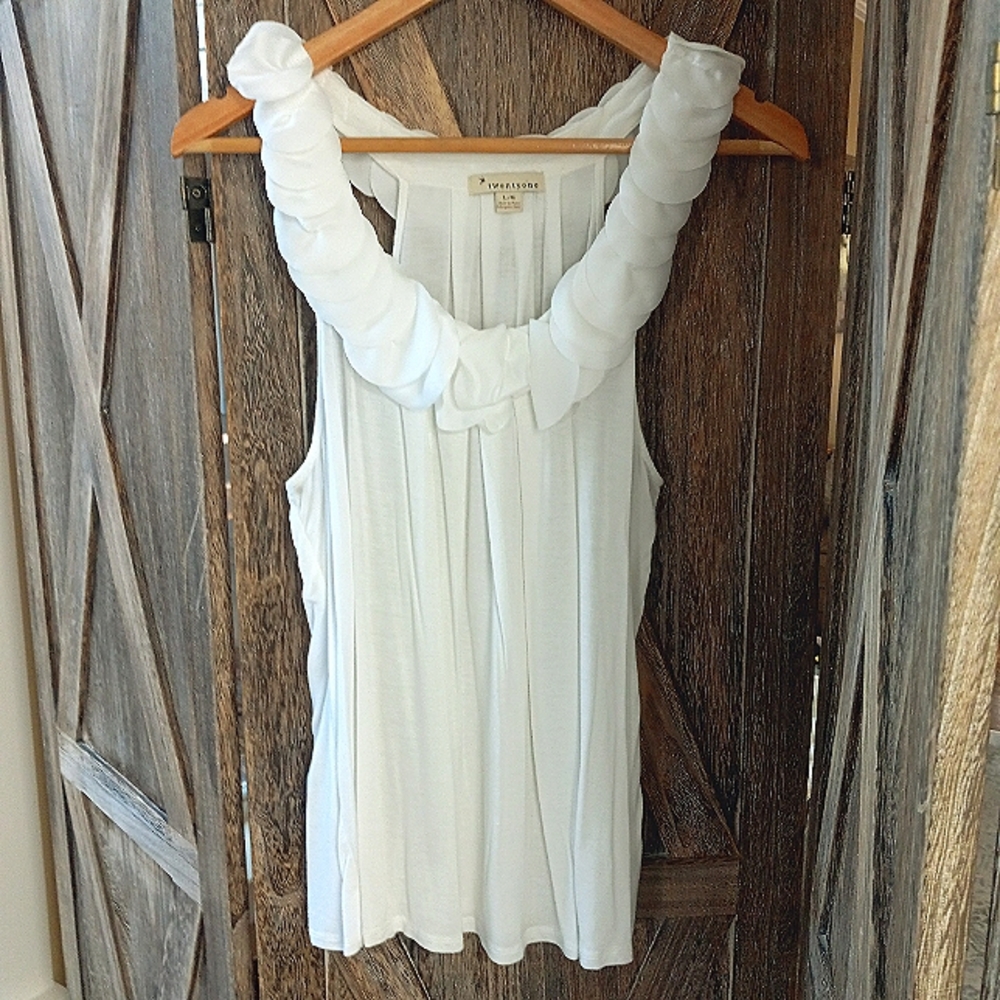 Anthropologie Twentyone Sleeveless Top Sz L Ivory Petal Ruffle Racer Back Pleats